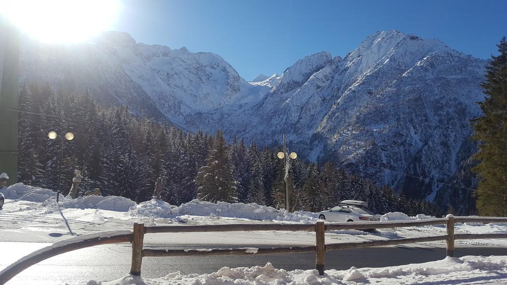 Hotel La Roccia Passo del Tonale Exteriér fotografie